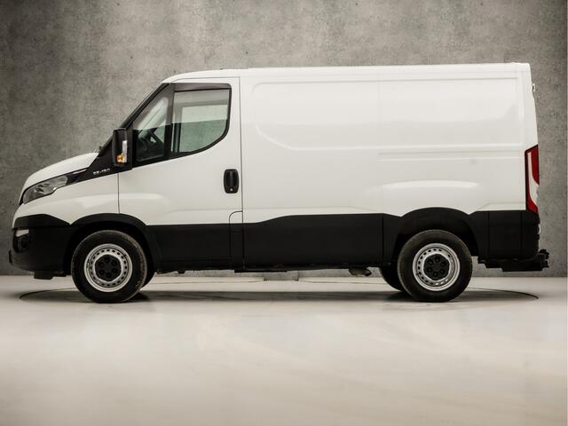 Iveco DAILY 35S13V 2.3 300 H1 (3 ZITS, NAP, COMFORT STOELEN, RADIO, ELEK PAKKET, TREKHAAK, NIEUWE APK, NIEUWSTAAT)