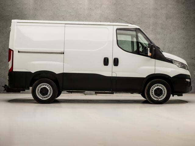 Iveco DAILY 35S13V 2.3 300 H1 (3 ZITS, NAP, COMFORT STOELEN, RADIO, ELEK PAKKET, TREKHAAK, NIEUWE APK, NIEUWSTAAT)