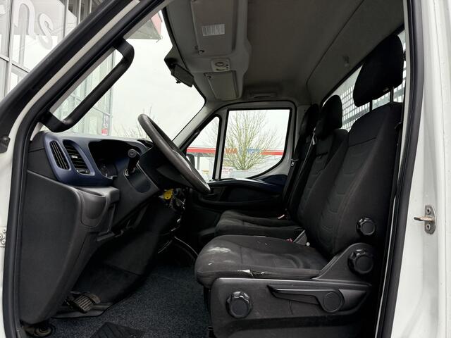 Iveco DAILY 35S14 2.3 410 | NL-auto | 1e eigenaar | L4.50 x B2.10 | 3.5T trekhaak | Automaat | Airco