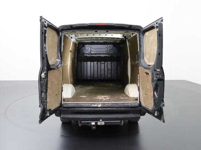 Iveco DAILY 35S13V L2H1 | 3500Kg Trekhaak | Airco | Cruise | Betimmering