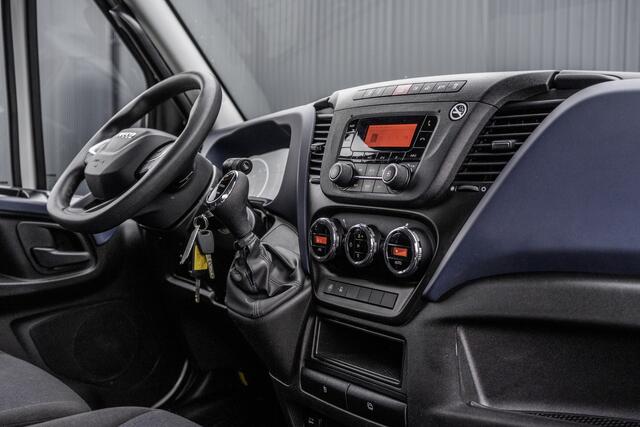 Iveco DAILY 35S14V 2.3 L2H2 | Automaat | Euro 6 | Cruise | Climate | 3500 KG Trekgewicht | Trekhaak
