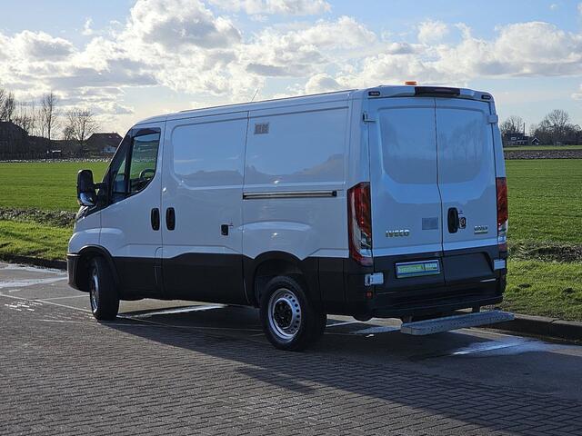 Iveco DAILY 35S16V 2.3 352 L2H1 2xZijdeur Automaat 3.5T-AHG LED Navi Airco 156Pk Euro6!