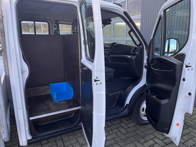 Iveco DAILY 35C17 3.0 410 170PK Automaat Palfinger Laadkraan Airco Cruise controle Trekhaak 3500kg trekgewicht 2-Persoons Open laadbak Pick-up P-up Bakwagen 1e eigenaar Euro 5