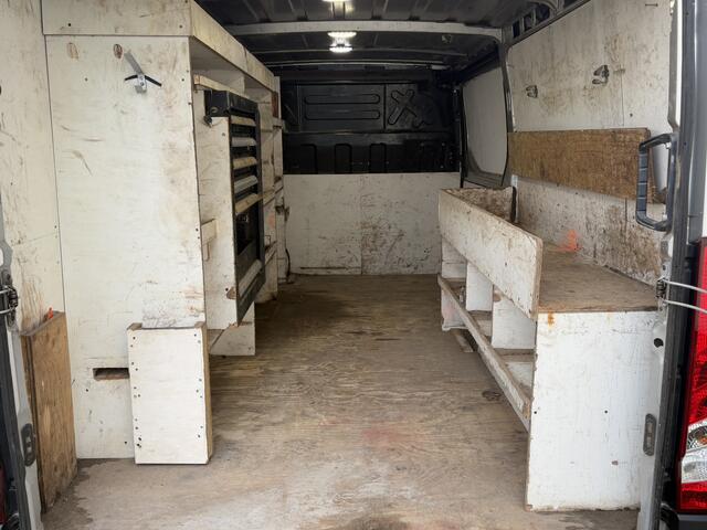 Iveco DAILY 35S 155Pk 16V 2.3 352 H1 / Cruise / Airco / 3500KG TREKGEWICHT / Trekhaak / Apk t/m 15-02-2026