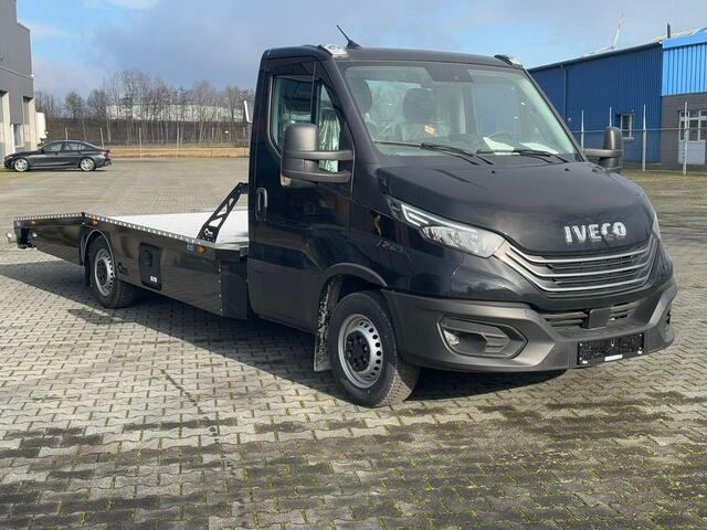 Iveco DAILY 35S18 180 pk Autotransporter Aut. Navi, Nieuw 2024 Trekhaak 3.500 kg, Adapt. Cruise, Luchtvering AirPro, 3-Zits