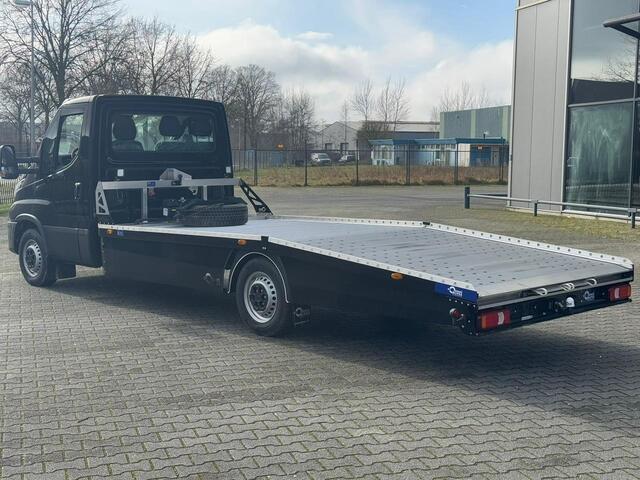 Iveco DAILY 35S18 180 pk Autotransporter Aut. Navi, Nieuw 2024 Trekhaak 3.500 kg, Adapt. Cruise, Luchtvering AirPro, 3-Zits