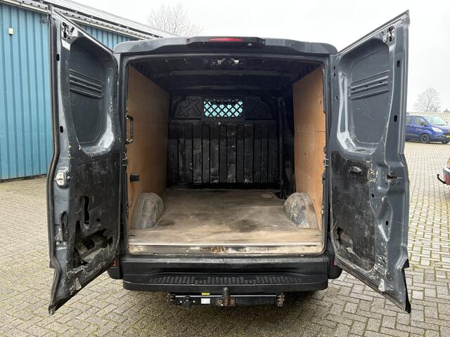 Iveco DAILY 35S 180Pk 18V 3.0 300 H1 / 3500KG TREKGEWICHT / Trekhaak / Apk t/m 05-02-2026