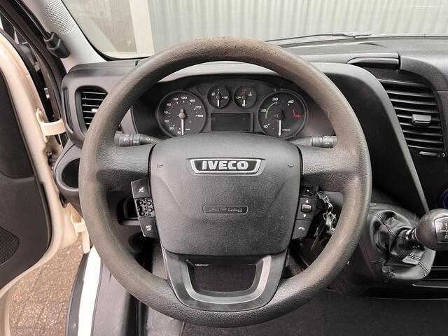 Iveco DAILY 35S11D 2.3 3 zijden kipper Airco Telefoonverbinding Gereedschapskist Stuuwielbediening Open laadbak Pick-up P-up Kieper Bakwagen 1e eigenaar Euro 5 Bpm vrij voor particulier gebruik!!