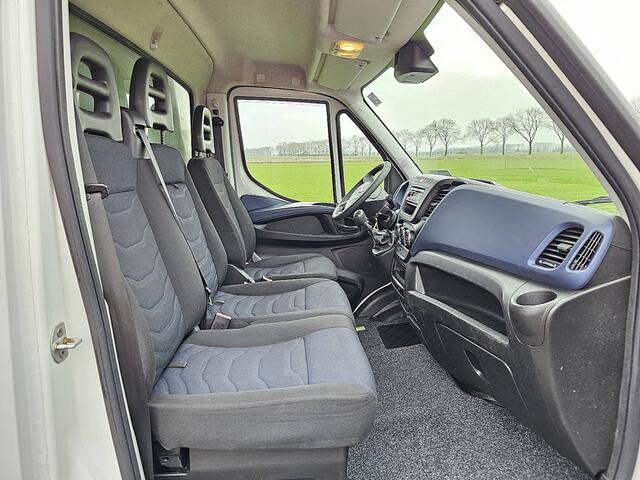 Iveco DAILY 35S14 2.3 375 Bakwagen + Laadklep + Zijdeur Dakspoiler Airco !