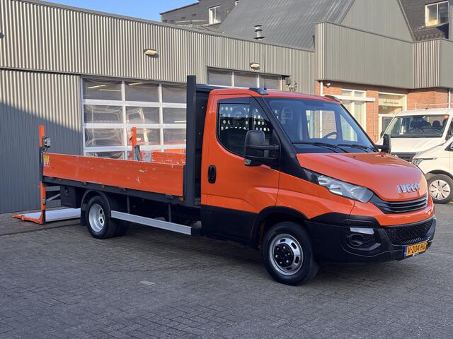 Iveco DAILY 35C14 2.3 375 Trekhaak 3500kg Laadklep 500kg Navigatie Open laadbak Pick-up Euro 6 Bpm vrij Bakwagen p-up 136pk 1e eigenaar Dealer onderhouden