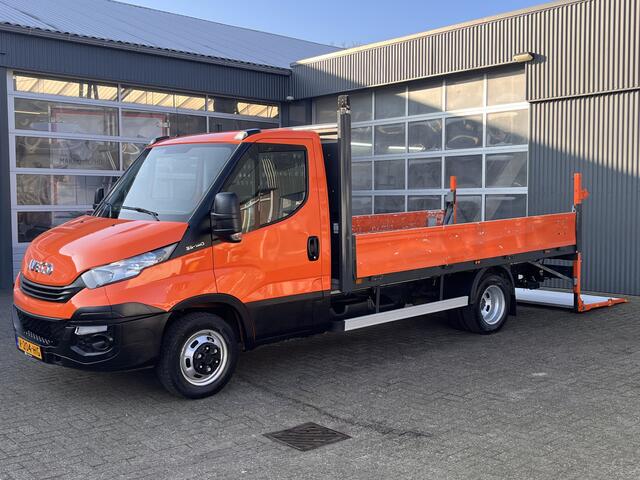 Iveco DAILY 35C14 2.3 375 Trekhaak 3500kg Laadklep 500kg Navigatie Open laadbak Pick-up Euro 6 Bpm vrij Bakwagen p-up 136pk 1e eigenaar Dealer onderhouden