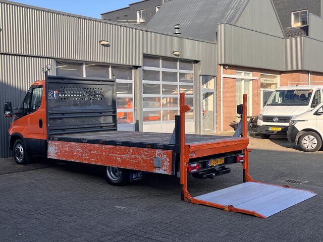 Iveco DAILY 35C14 2.3 375 Trekhaak 3500kg Laadklep 500kg Navigatie Open laadbak Pick-up Euro 6 Bpm vrij Bakwagen p-up 136pk 1e eigenaar Dealer onderhouden