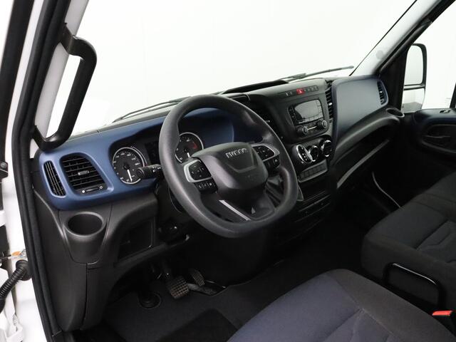 Iveco DAILY Hi-Matic Automaat L3H2 | 3500Kg Trekhaak | Airco | Cruise | 3-Persoons | Betimmering