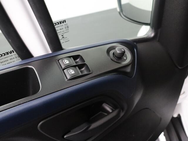 Iveco DAILY Hi-Matic Automaat L3H2 | 3500Kg Trekhaak | Airco | Cruise | 3-Persoons | Betimmering