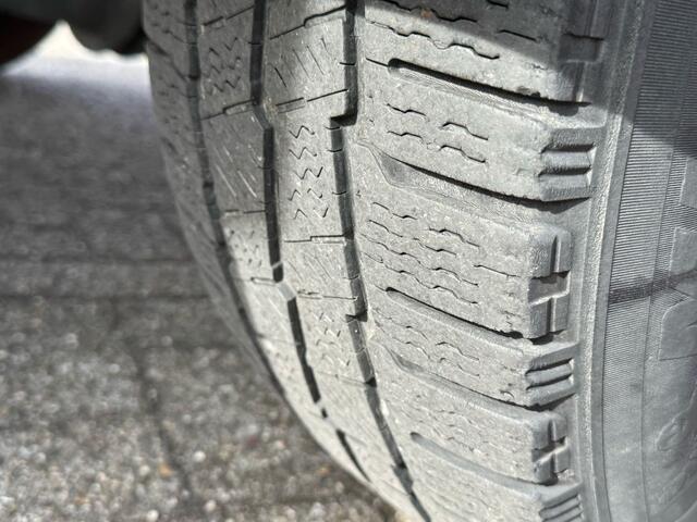 Iveco DAILY 35S14 278 draaaiuren, 4x gestempeld, 14 meter APK 10-04-2026, KM 40.365