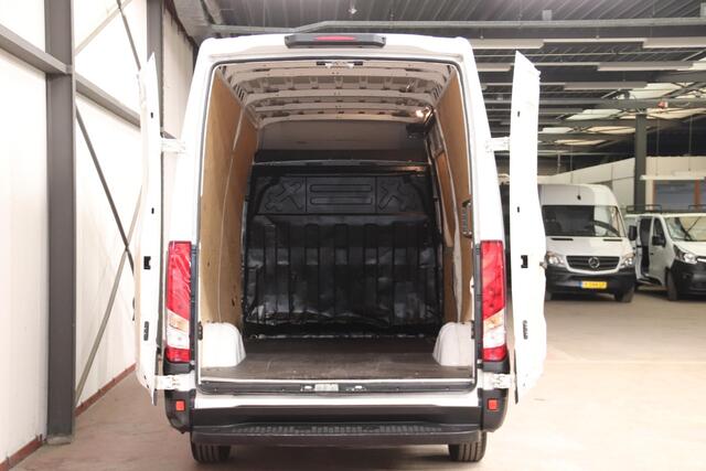 Iveco DAILY 35S14V 2.3 L2H2 AIRCO CRUISE CONTROL EURO 6