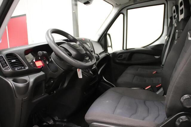 Iveco DAILY 35S14V 2.3 L2H2 AIRCO CRUISE CONTROL EURO 6