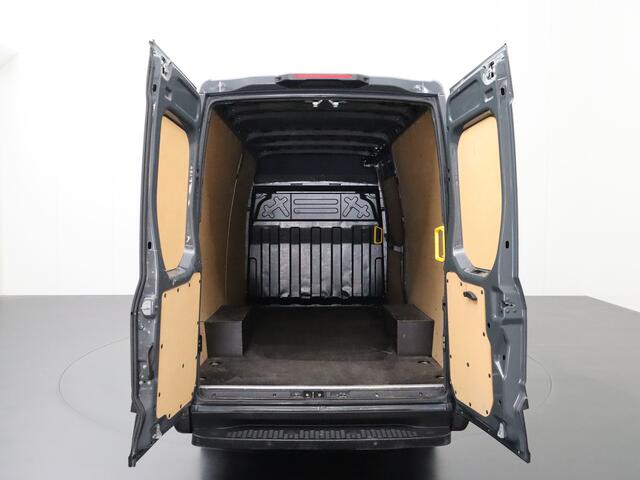Iveco DAILY 35s14 Hi-Matic Automaat L2H2 | Airco | Cruise | Betimmering |