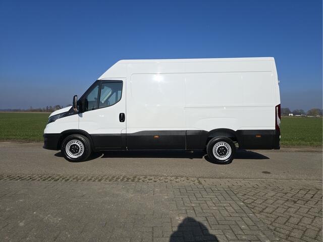 Iveco DAILY 35S14V 2.3 352L H2 - 140 Pk - Euro 6 - Airco - Cruise Control