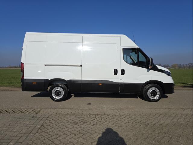 Iveco DAILY 35S14V 2.3 352L H2 - 140 Pk - Euro 6 - Airco - Cruise Control
