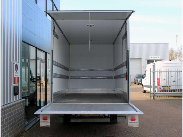 Iveco DAILY 40C18 HA8 Bakwagen 3500/4200kg Aut. Laadklep