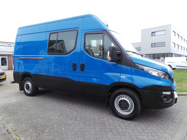 Iveco DAILY 35S17V 3.0 352 DC 3500kg trekgewicht, 5 persoons