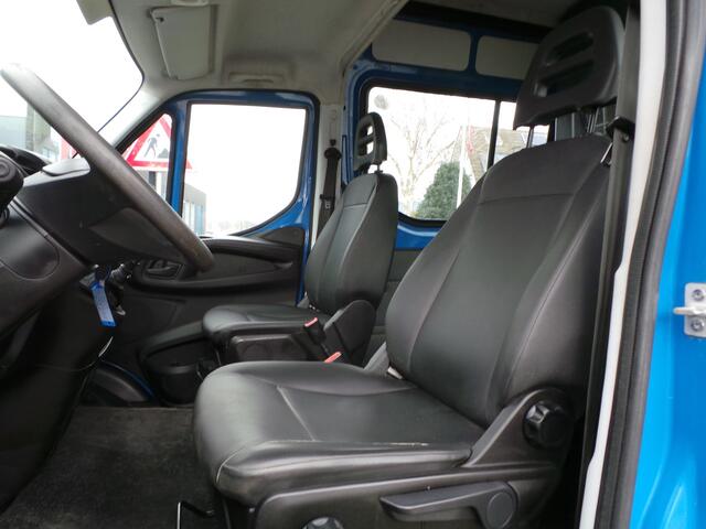 Iveco DAILY 35S17V 3.0 352 DC 3500kg trekgewicht, 5 persoons