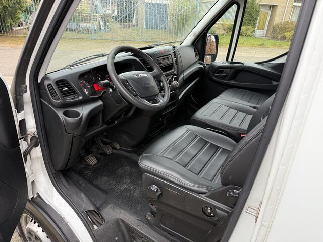 Iveco DAILY 35S16V 2.3 352 H3 L Airco, Nieuwe versnellingsbak, Distributieriem V.V. 2024, Goed onderhouden, Leder interieur, Imperiaal, LED bar, Climate control, 4 seizoenenbanden,