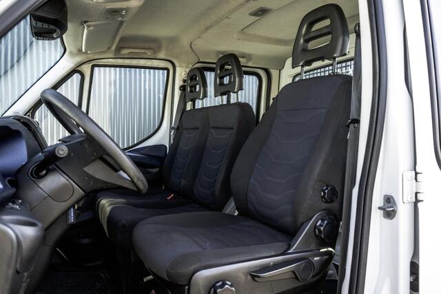 Iveco DAILY 35S18D | 3.0 180PK | Hiab 013 | 3.5T Trekgewicht | Automaat | Climate | Camera | Euro 6