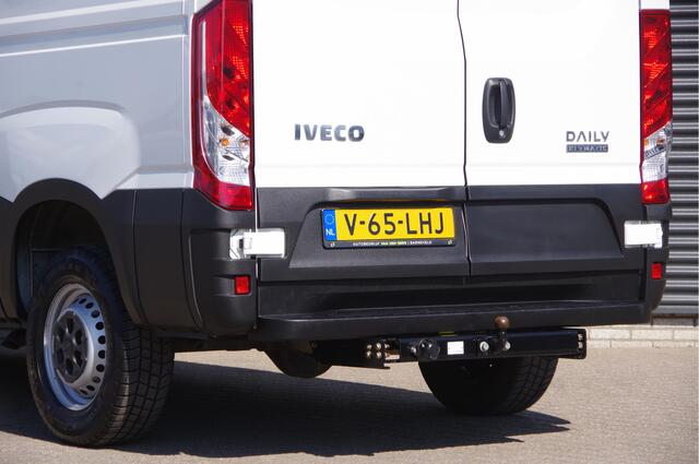 Iveco DAILY 35S16 2.3 L1H1 160PK AUT. LED, 3.5T TREKHAAK, GEVEERDE STOEL, CAMERA, CLIMA, CRUISE
