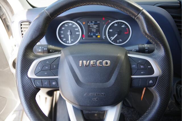 Iveco DAILY 35S16 2.3 L1H1 160PK AUT. LED, 3.5T TREKHAAK, GEVEERDE STOEL, CAMERA, CLIMA, CRUISE