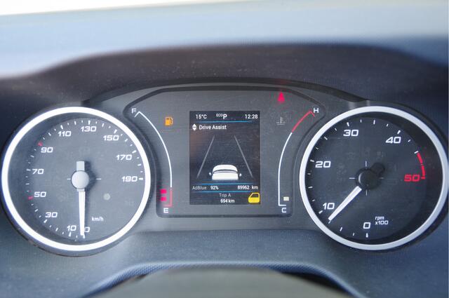 Iveco DAILY 35S16 2.3 L1H1 160PK AUT. LED, 3.5T TREKHAAK, GEVEERDE STOEL, CAMERA, CLIMA, CRUISE