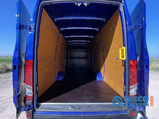 Iveco DAILY 35S18 | 3.0 - 180PK | HI-Matic | AUR-Cam | L4H2 | Enkellucht |