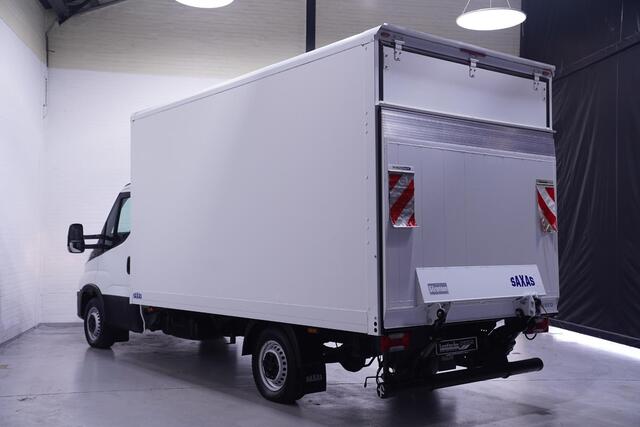 Iveco DAILY 35S16 160 pk Bakwagen met Laadklep Airco ECC Audio DAB+, Enkel Lucht, 3-Zits