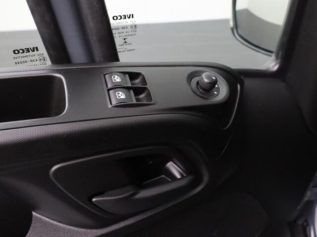 Iveco DAILY 35S14 Hi-Matic Automaat L2H2 | Airco | Cruise | 3-Persoons | Trekhaak