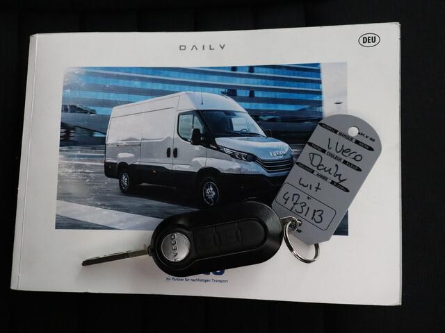Iveco DAILY 35C16 Bakwagen+Laadklep | Airco | 3-Persoons | 750Kg Laadklep