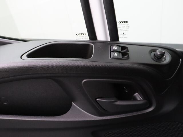 Iveco DAILY 35C16 Bakwagen+Laadklep | Airco | 3-Persoons | 750Kg Laadklep