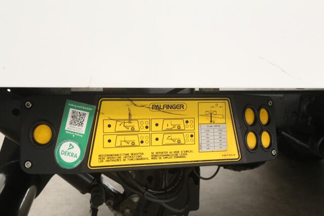 Iveco DAILY 35C16H 2.3 410 157PK Dubbellucht Bakwagen Laadklep Laadbak Airco 3 Persoons Elektrpakket