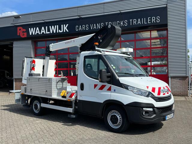 Iveco DAILY 35S14 Km 31.936!! 4x gestempeld, 2 persoonslift
