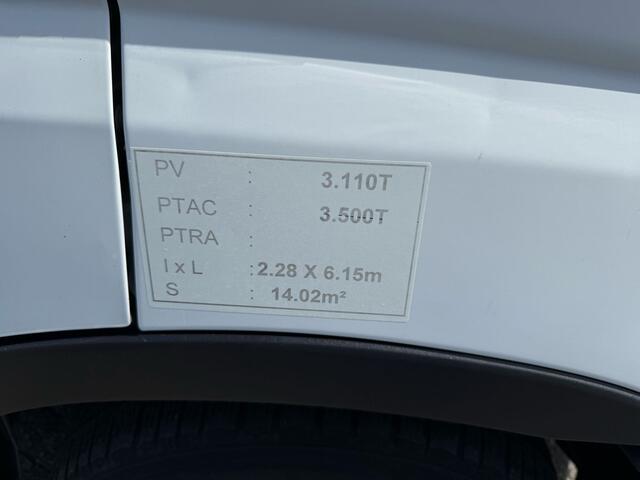 Iveco DAILY 35S14 Km 31.936!! 4x gestempeld, 2 persoonslift