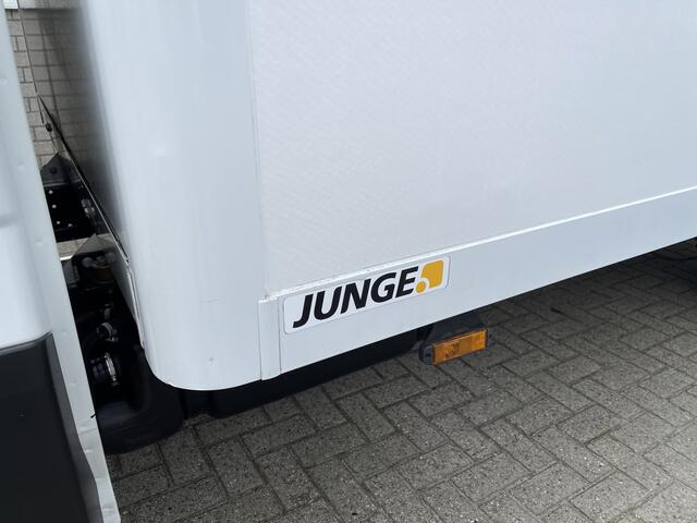 Iveco DAILY 35C16 2.3 410 Junge bakwagen met Palfinger laadklep / vaste prijs rijklaar ¤ 27.950 ex btw / L 430 cm x H 207 cm x H 210 cm / dubbellucht airco / euro 6 / lease vanaf ¤ 500 per maand