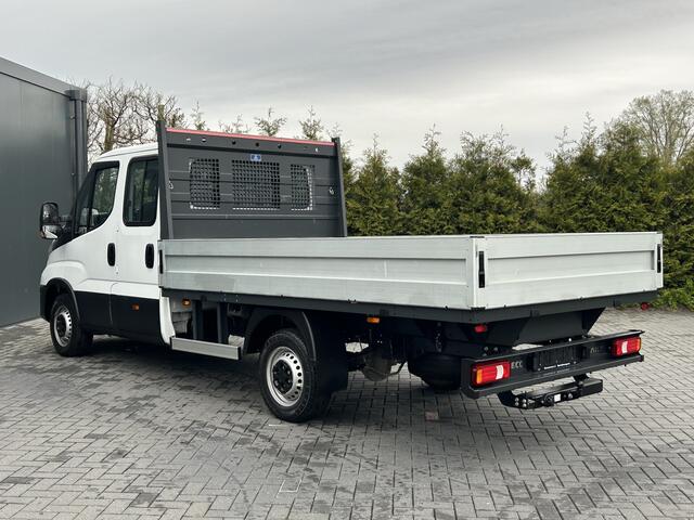 Iveco DAILY 35S14 2.3 D / PICK UP MET LANGE BAK / 7 PERSOONS DUBBELE CABINE / 22.770 KM / AIRCO / CRUISE / NAVI / 3.5 TONS TREKHAAK