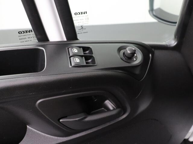 Iveco DAILY 35C16 Bakwagen+Laadklep | Airco | 3-Persoons | 750Kg Laadklep
