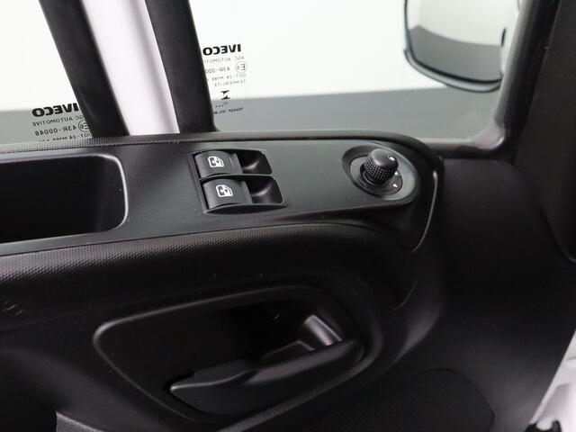 Iveco DAILY 35C16 Bakwagen+Laadklep | Airco | 3-Persoons | 750Kg Laadklep