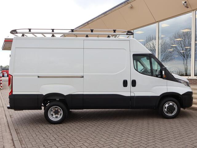 Iveco DAILY 35C14V 2.3 136 PK L2H2 3-ZITS *DUBBEL LUCHT* + TREKHAAK 3500 KG | CLIMATE | CRUISE CONTROL
