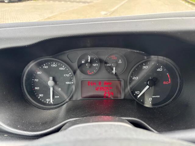 Iveco DAILY 35C14 Chashi Cabine EURO 6 123500KM