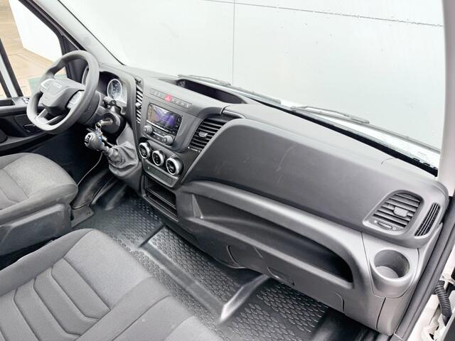 Iveco DAILY 35C16 3.0L Laadklep Dubbellucht Climate Control Cruise Control Meubelbak Bakwagen Koffer