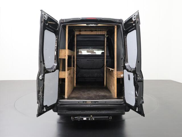 Iveco DAILY 35S18HV 3.0L 180PK Hi-Matic Automaat Dubbele Cabine | Navigatie | Camera | 3500Kg Trekhaak | Led