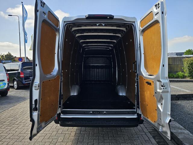 Iveco DAILY 35S18HV 3.0 410L H3 Automaat XXL 180 PK * 3,5t Trekgewicht *