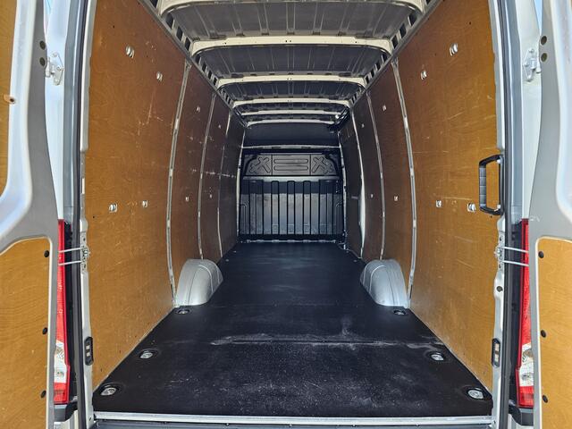 Iveco DAILY 35S18HV 3.0 410L H3 Automaat XXL 180 PK * 3,5t Trekgewicht *